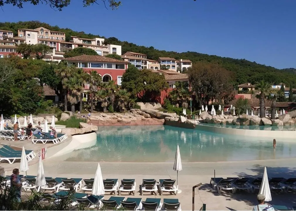 Appt Climatise De Charme-Moderne - Vue Mer Club Vacances Restanques Golfe Saint-Tropez - Les Roses - Grimaud 0*,  France